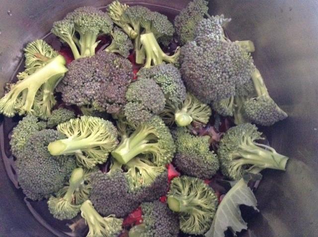 broccoli in pentola con il vino (640x478)