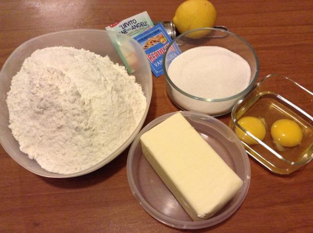 ingredienti frolla per biscotti (640x478)