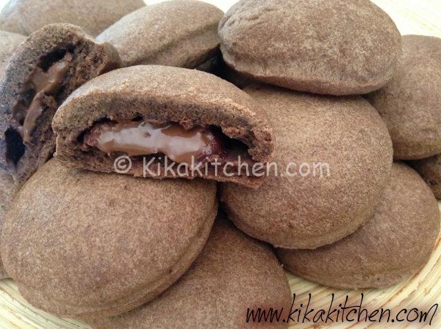 Biscotti al cioccolato ripieni di nutella (biscotti Grisbì)