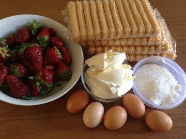 ingredienti tiramisù alle fragole