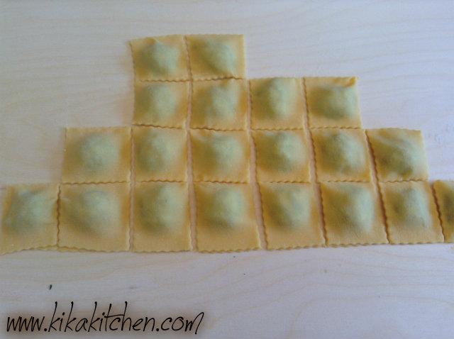 ravioloni ricotta e spinaci