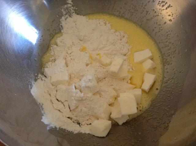 uova farina burro e zucchero