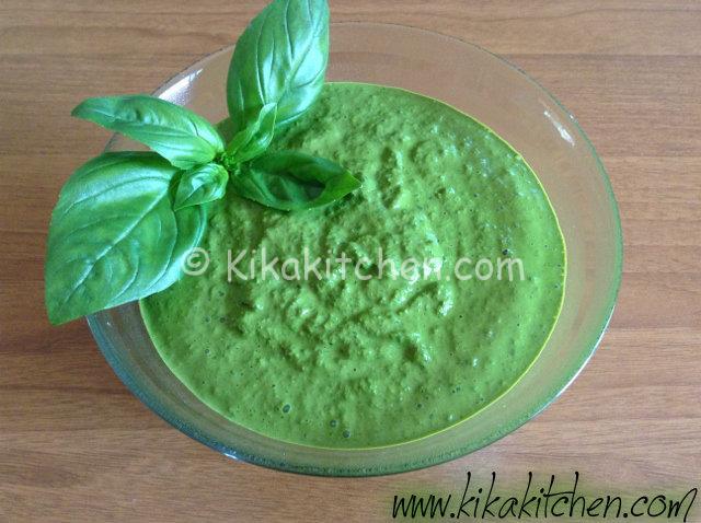 pesto verde brillante