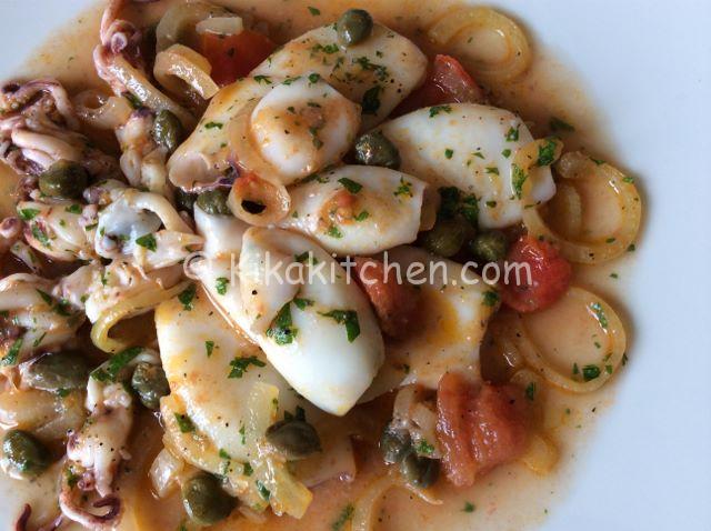 calamari ccon pomodorini e capperi ricetta