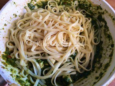 pasta con pesto e pesce spada ricetta