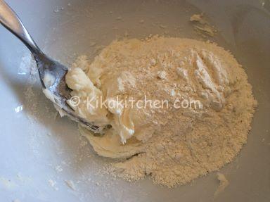 preparare biscotti per gelato