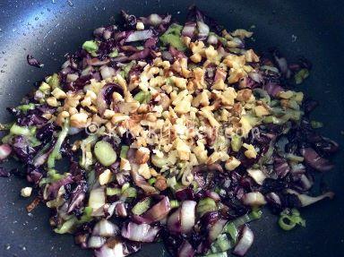 condire pasta porri radicchio e gorgonzola ricetta