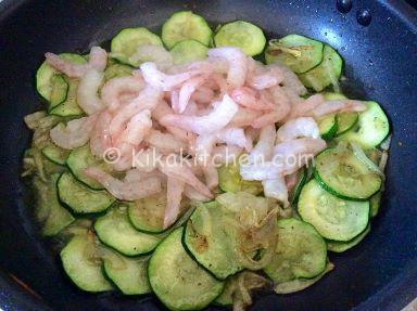 pasta zucchine e gamberetti freschi