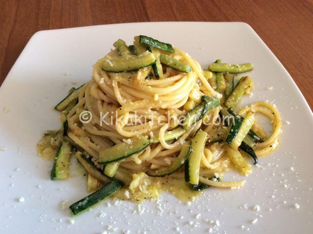 carbonara vegetariana con zucchine