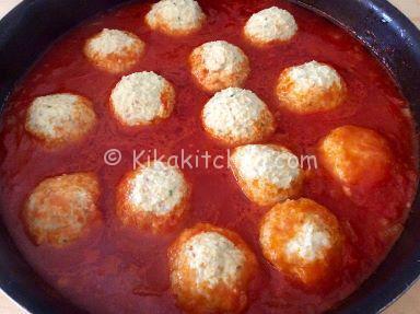 polpette di ricotta con la salsa