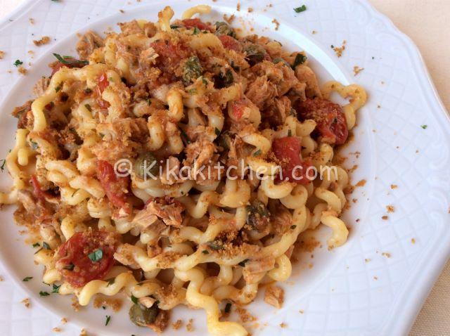 pasta pomodorini tonno e capperi