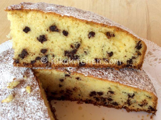 torta con gocce di cioccolato morbida