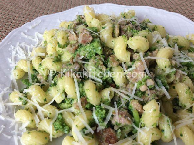 pasta con broccoli e salsiccia