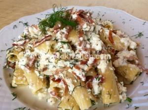 Pasta con ricotta speck e finocchietto