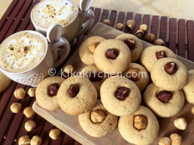 Biscotti Di Natale Semplici E Veloci.Biscotti Con Nocciole Tostate Ricetta Passo Passo Kikakitchen