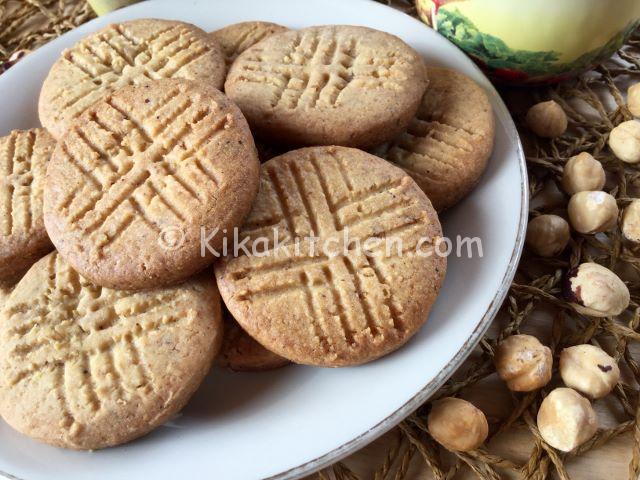 biscotti alle nocciole semplici e veloci