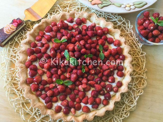 crostata con crema di ricotta e fragoline