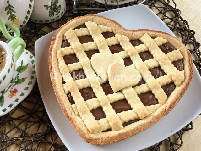 crostata a forma di cuore facile