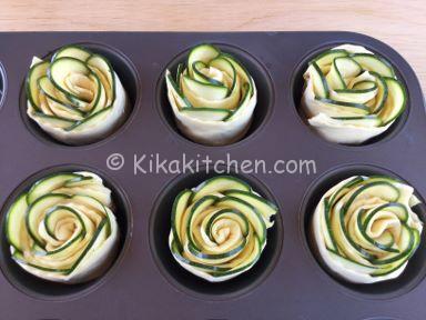 ricetta rose di pasta sfoglia con zucchine