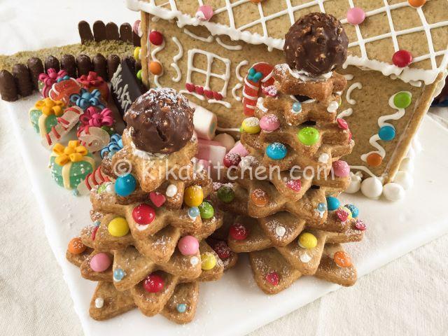 Dolci Casette Di Natale.Casetta Di Pan Di Zenzero O Di Pasta Frolla Kikakitchen