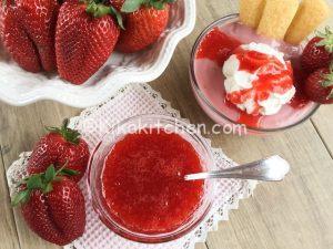 Coulis di fragole. Salsa di fragole per guarnire. Ricetta facile