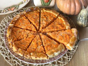 Torta di zucca salata. Quiche di zucca e provola