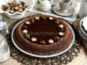 torta con ganache al cioccolato fondente