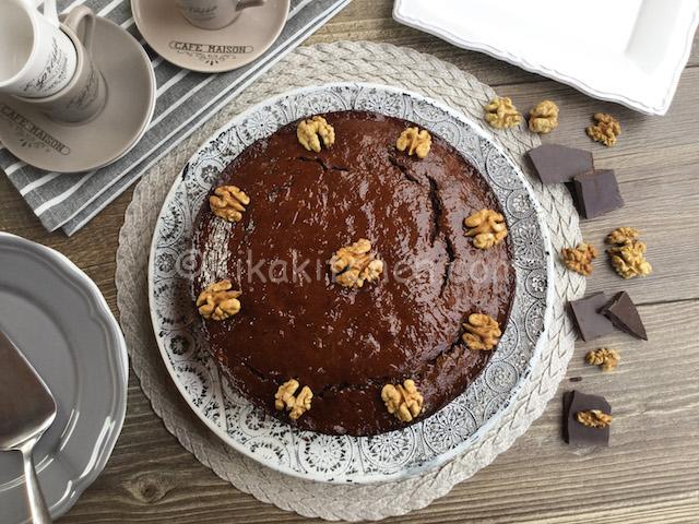 torta con noci e cioccolato