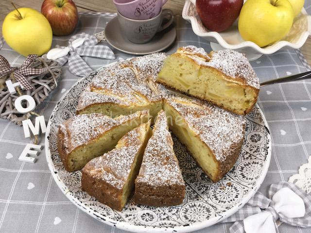 Torta di mele e mascarpone con morbidi pezzetti di mela ...