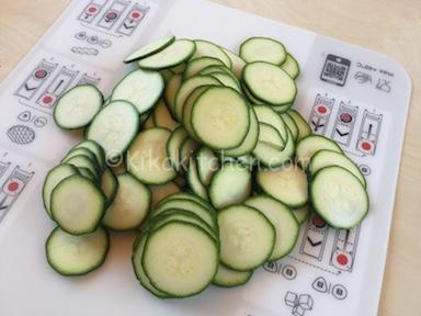 tagliare zucchine