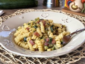 pasta con zucchine e pancetta