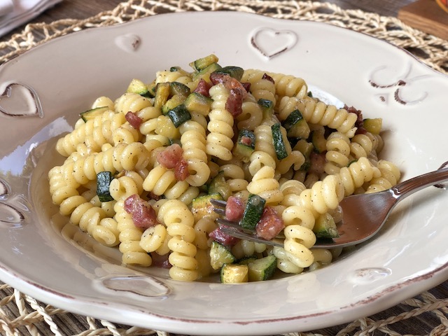 pasta zucchine e pancetta