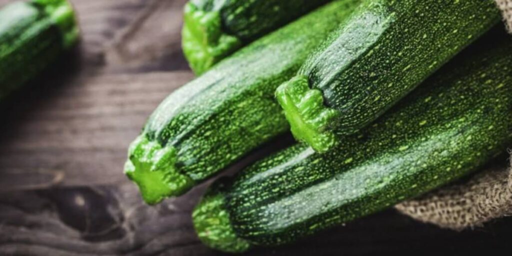 in foto zucchine crude